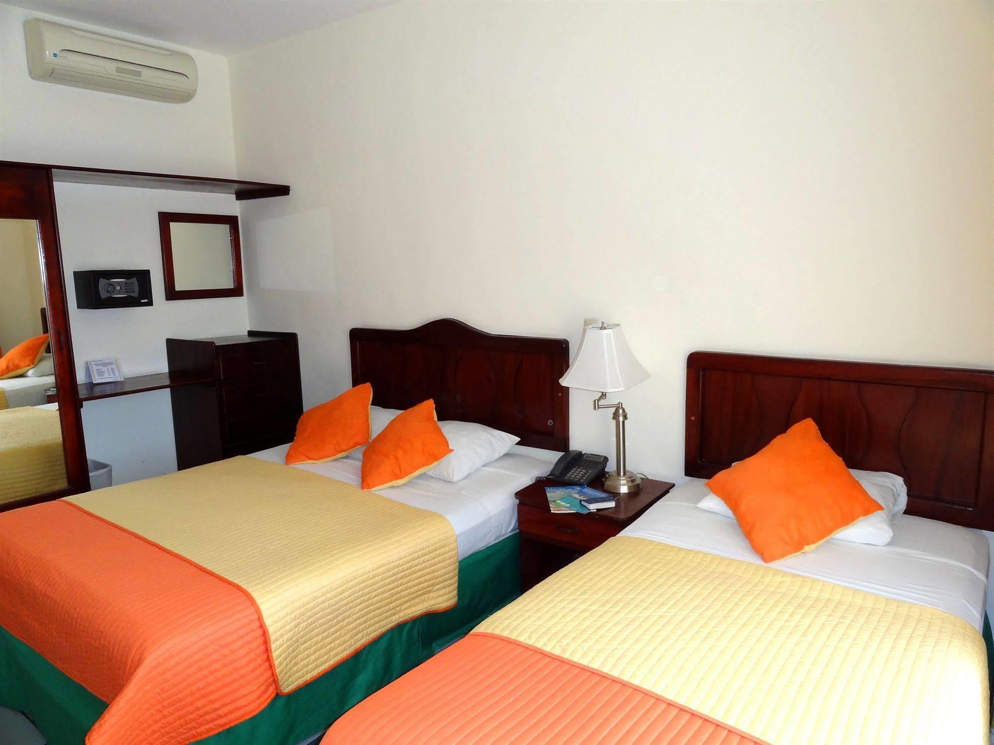 Hotel Costa Azul County Beach Puerto Cortés Esterno foto